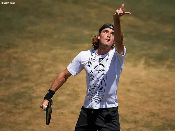 Daniil Medvedev angkat kaki, Stefanos Tsitsipas jejakkan kaki di semifinal Mallorca Championships