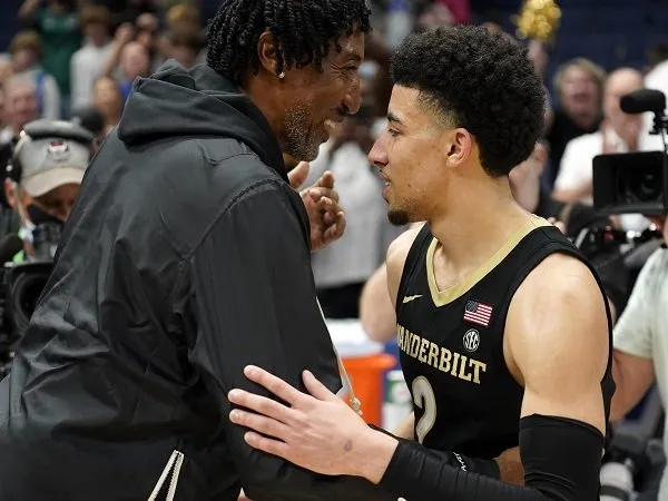 Scottie Pippen turut bangga lihat sang anak direkrut oleh Lakers.