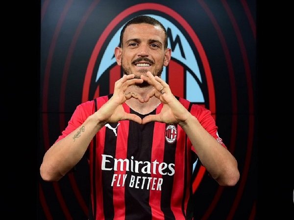 Milan Resmi Umumkan Transfer Permanen Alessandro Florenzi