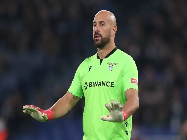 Reina tinggalkan Lazio