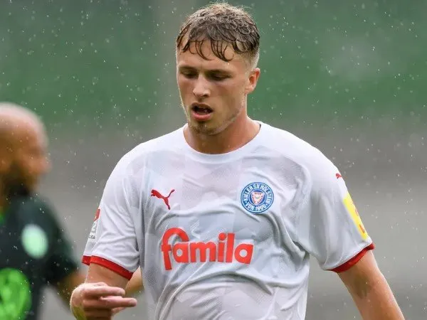 Tinggalkan Bayern Munich, Fiete Arp Resmi Gabung Holstein Kiel