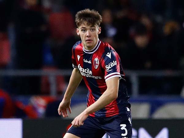 Brentford Selangkah Lagi Dapatkan Aaron Hickey dari Bologna