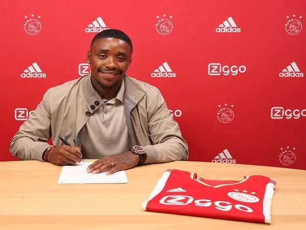 Tottenham Hotspur hari Jumat ini {8/7) resmi melepas Steven Bergwijn ke Ajax Amsterdam / via AFC Ajax Official