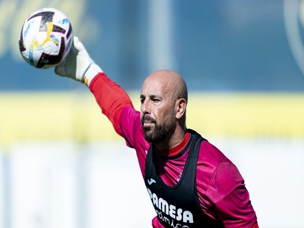 Tinggalkan Lazio, Pepe Reina Resmi Bergabung Dengan Villarreal