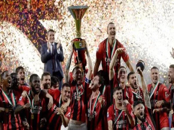 AC Milan masih dipandang sebagai tim terkuat di Serie A musim depan oleh Sebastian Giovinco / via Yahoo Sport