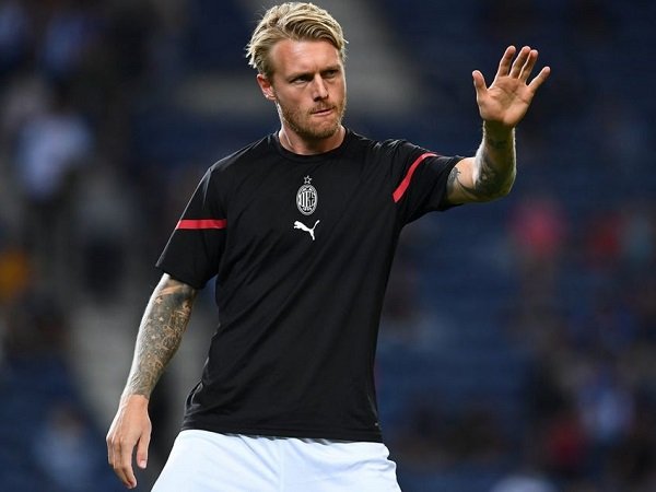 Ditaksir Fiorentina, Kjaer Tak Minat Tinggalkan Milan