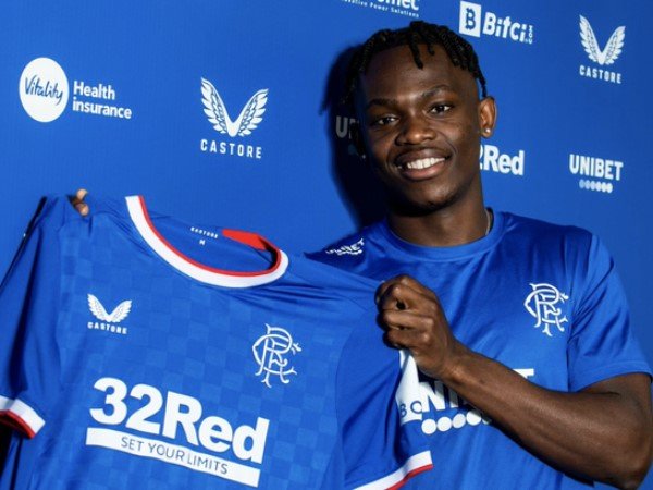 Resmi: Rangers Datangkan Rabbi Matondo dari Schalke 04