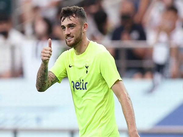 Troy Parrott Ungkap Kane dan Son Siap Bantu Perkembangannya di Tottenham