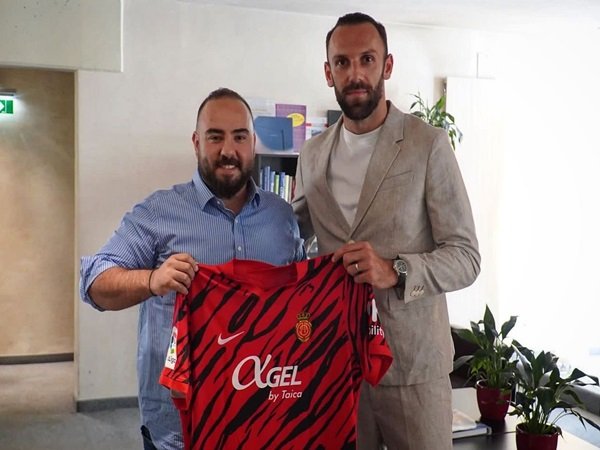 Tinggalkan Lazio, Vedat Muriqi Resmi Gabung RCD Mallorca