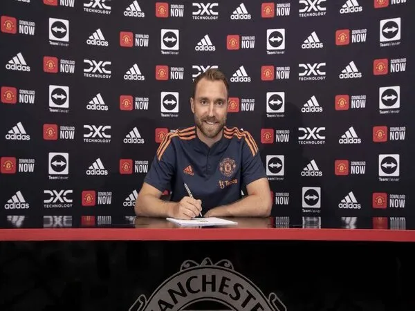 Christian Eriksen resmi diperkenalkan sebagai pemain anyar Manchester United pada hari Selasa (26/7) / via MUFC Official