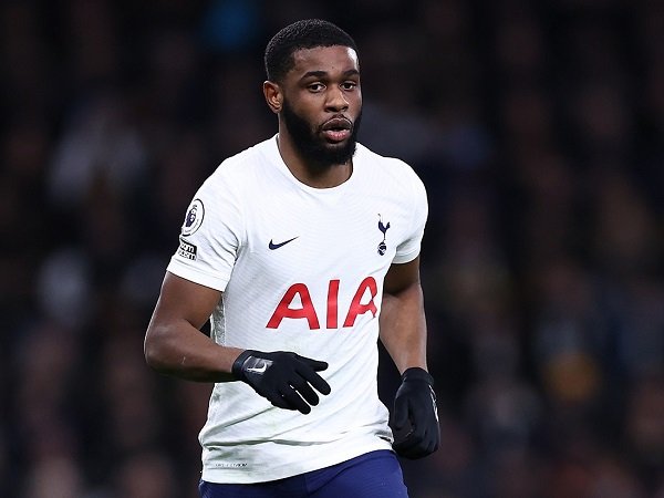 Milan Siap Kembali Buka Negosiasi Transfer Japhet Tanganga Dari Tottenham