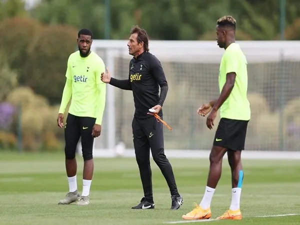 Tottenham siap lepas Tanganga dan Rodon