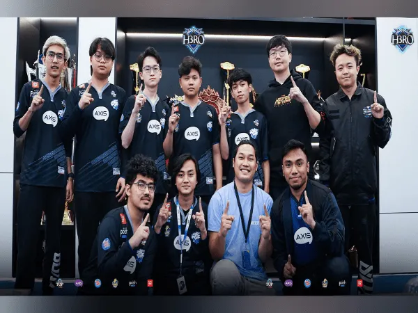 Debut Manis! EVOS Icon Sabet Trofi H3RO Esports 3.0 MLBB