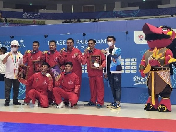 Indonesia Raih Medali Emas Beregu Putra di Asean Para Games 2022