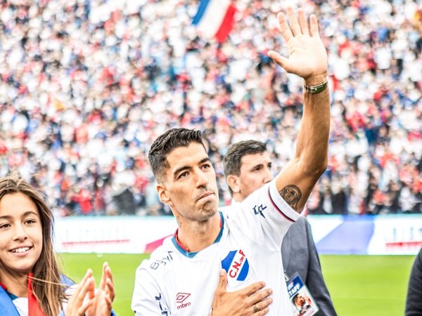 Resmi Gabung Nacional, Suarez Dapat Pesan Istimewa Dari Messi