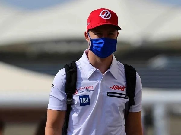 Gunther Steiner pecat Nikita Mazepin demi kebaikan bersama.