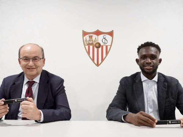 Bayern Munich Ungkap Alasan Jual Tanguy Nianzou ke Sevilla