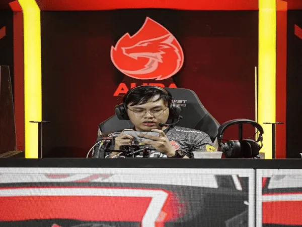 Luminaire Sebut Facehugger Midlaner Terbaik Week 1 MPL ID S10