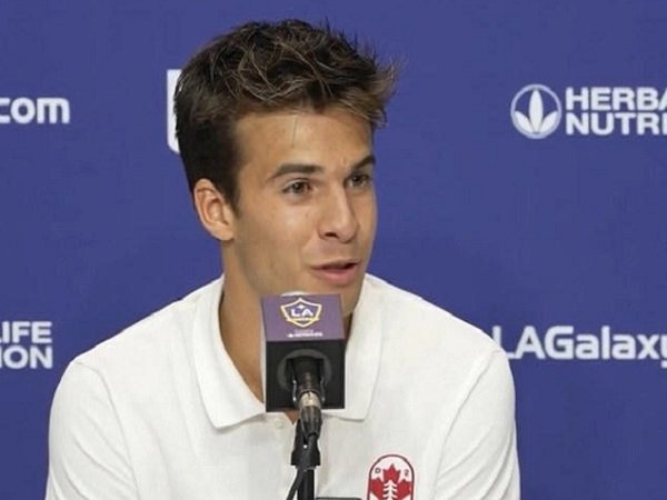 Riqui Puig Kecewa dengan Perlakuan Barcelona kepadanya