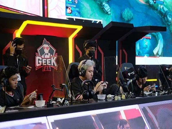 MPL ID Season 10: Libas RBL, Geek Fam ID Petik Kemenangan Pertama