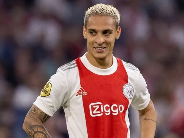 Penyerang Ajax Amsterdam, Antony.