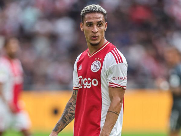 Pelatih Ajax Kirim Sinyal Antony Segera Merapat ke Man United