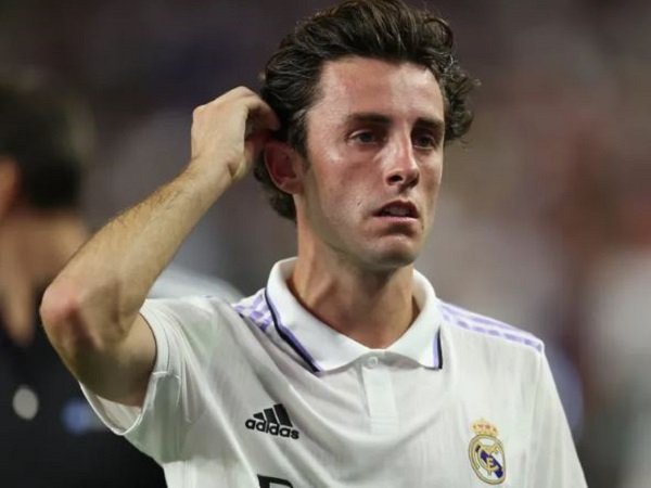 Alvaro Odriozola Sedang Dibidik Nottingham Forest