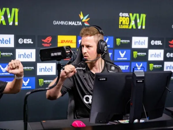Tidak Diunggulkan, Fnatic Libas Ninjas in Pyjamas di ESL Pro League S16