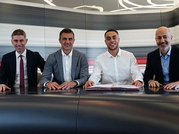 Sergino Dest Didatangkan Milan Untuk Isi Dua Peran, Apa Rencana Pioli?