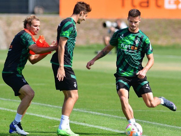 Julian Weigl Ungkap Alasannya Gabung Gladbach di Batas Akhir Bursa Transfer