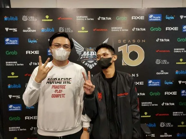 Aura Fire Menang Perdana atas RRQ Hoshi, Facehugger Belum Puas