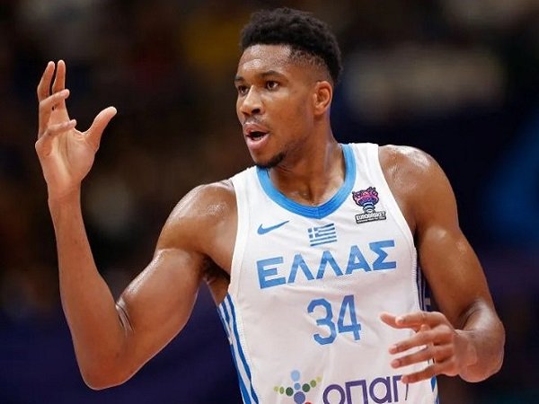 Giannis Antetokounmpo Terpaksa Absen Perkuat Yunani