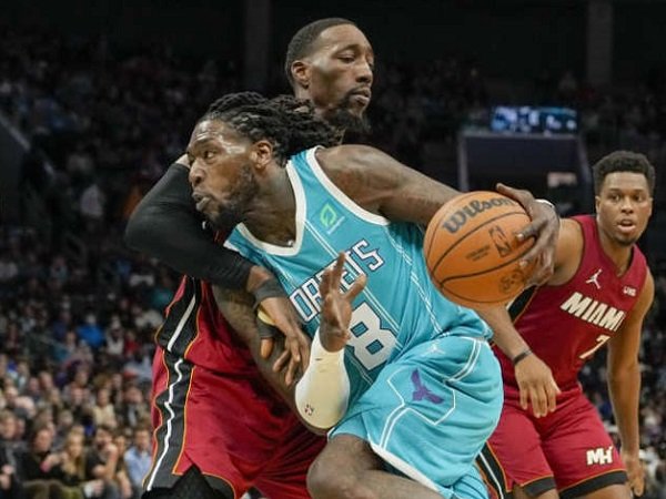 Montrezl Harrell Sampaikan Salam Perpisahan untuk Fans Hornets
