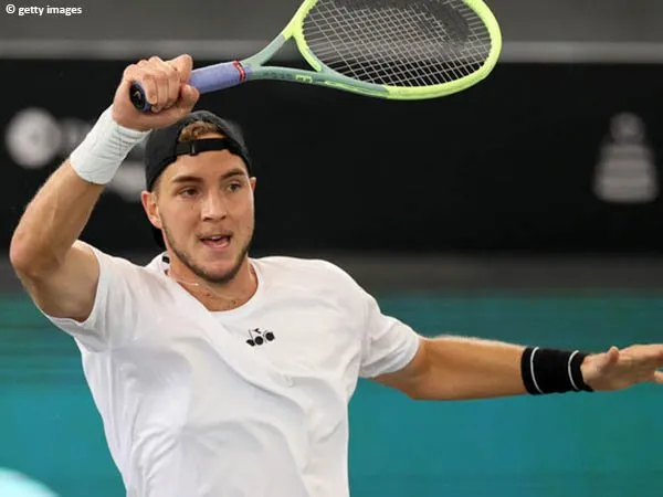 Jan Lennard Struff berjuang habis-habisan demi kemenangan Jerman di Davis Cup