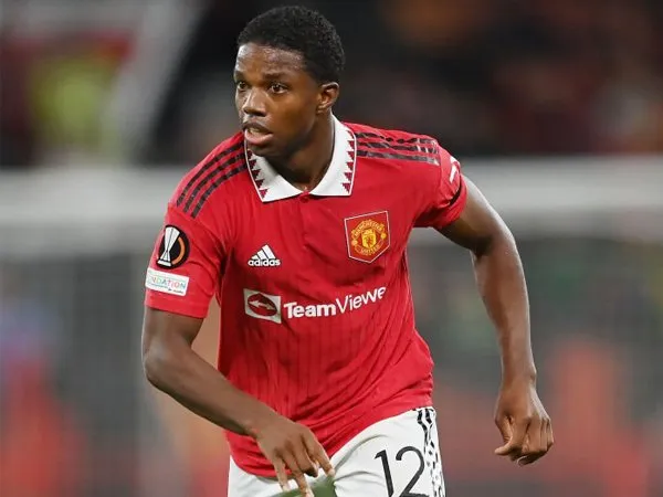 Bek kiri Manchester United, Tyrell Malacia.