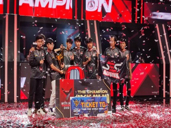 Juara FFML Season VI Divisi 1, SES Alfaink Tuntaskan Dahaga Gelar