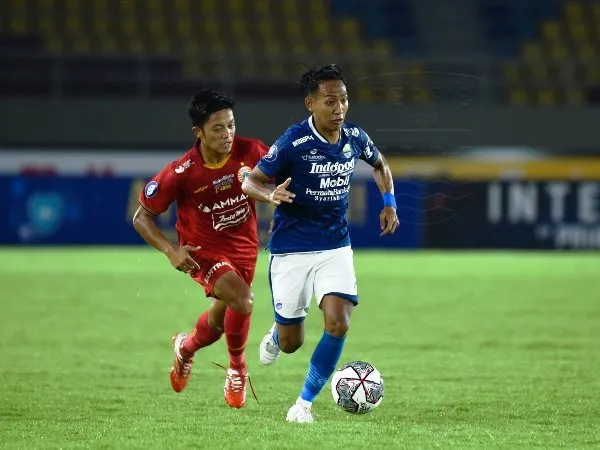 Laga Persib kontra Persija resmi dipindah ke sore hari