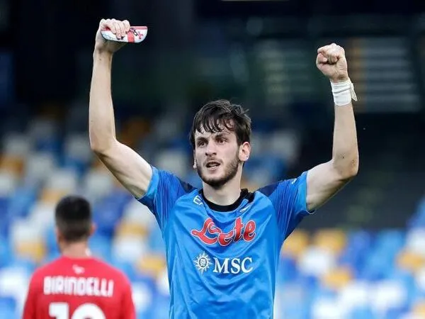 Menyusul performa apiknya bersama Napoli di awal musim, kini harga jual Khvicha Kvaratskhelia naik menjadi 3x lipat / via Getty Images