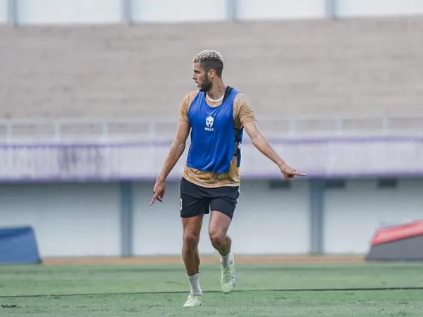 Penyerang Dewa United FC, Karim Rossi siap kembali tampil