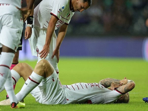 Cedera Saat Bekuk Empoli, Tiga Bintang Milan Bakal Jalani Tes Medis