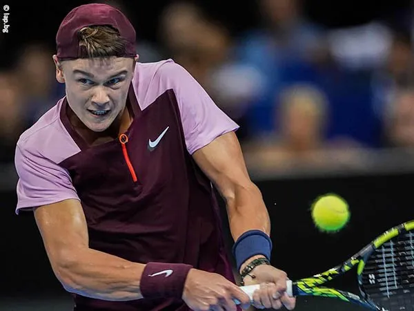 Holger Rune terpaut satu kemenangan dengan gelar Sofia Open