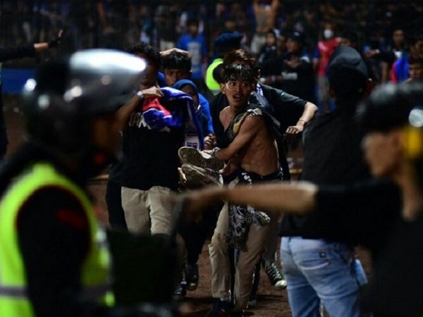 Klub-klub Top Eropa Turut Berduka atas Tragedi Kanjuruhan