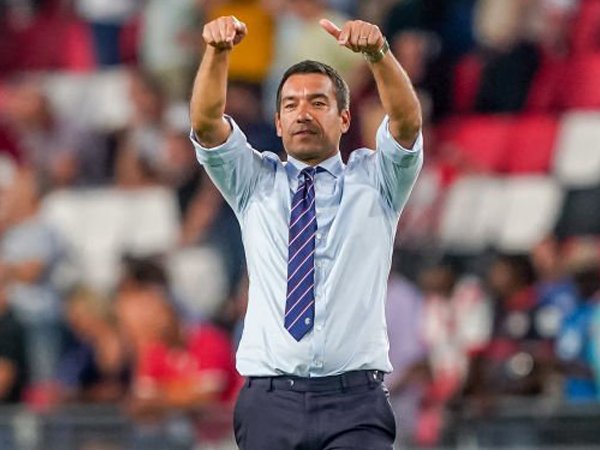 Giovanni van Bronckhorst Masih Yakin Rangers Lolos dari Fase Grup