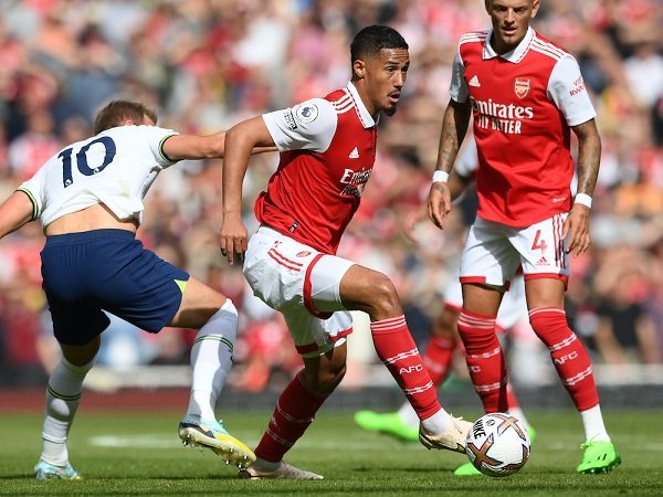 Tampil Fantastis Bersama Arsenal, Milan Dekati William Saliba