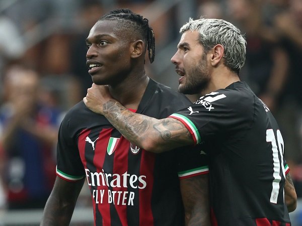 Duo Hernandez dan Leao Siap Kembali Berduet untuk Dua Laga Krusial Milan