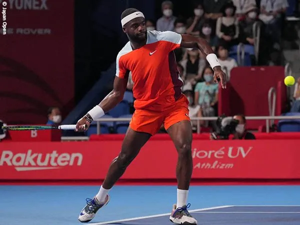 Frances Tiafoe tak biarkan Soonwoo Kwon halangi jalan menuju final Di Tokyo