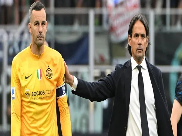 Simone Inzaghi menegaskan jika dirinya akan terus melakukan rotasi antara Samir Handanovic dan Andre Onana di posisi kiper nomor satu Inter Milan / via AFP