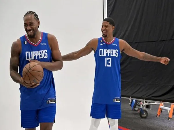 Dua bintang Los Angeles Clippers, Paul George bersama Kawhi Leonard.