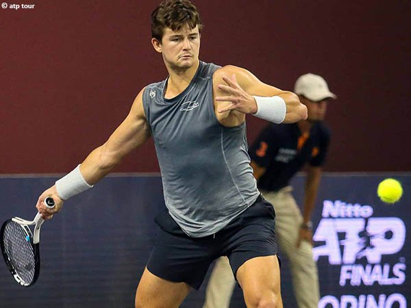 J. J. Wolf Lulus Ujian Pertama Firenze Open Di Florence