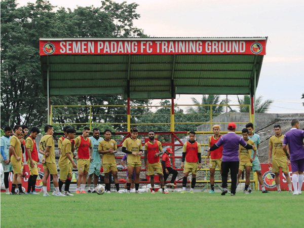 Semen Padang FC Liburkan Tim, Pemain Dilarang Ikut Tarkam
